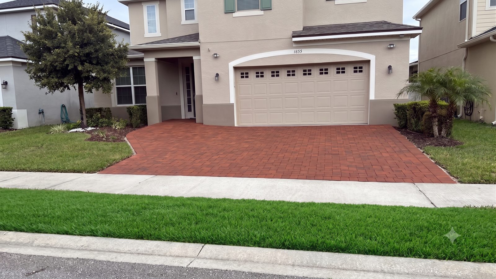 Paver driveway by Lakewood Ranch Concrete in Lakewood Ranch, Manatee & Sarasota